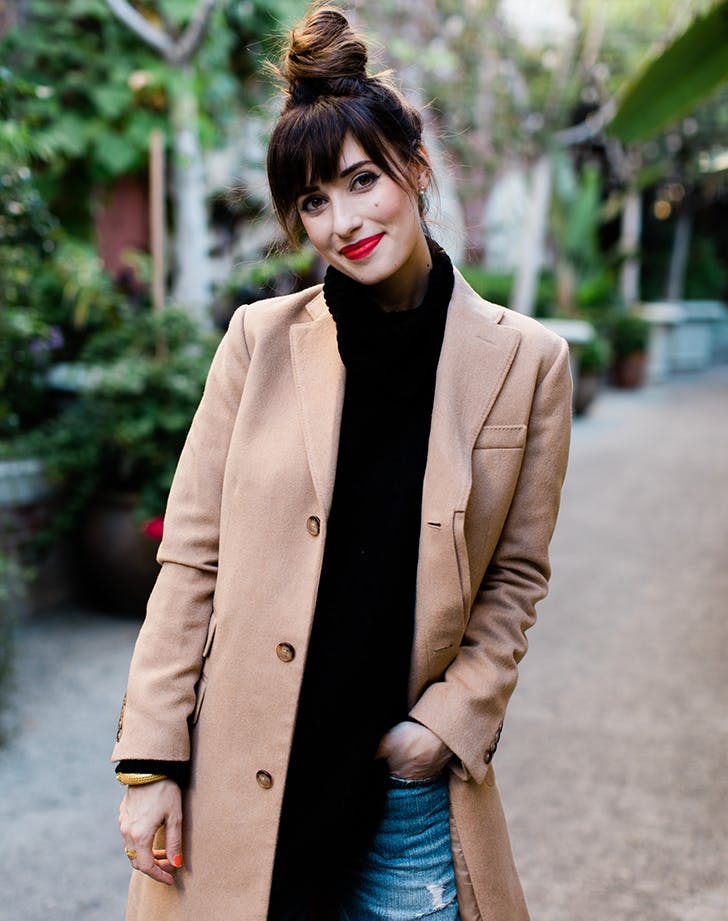 Классическое пальто, которое должно быть в гардеробе у каждой дeвyшки