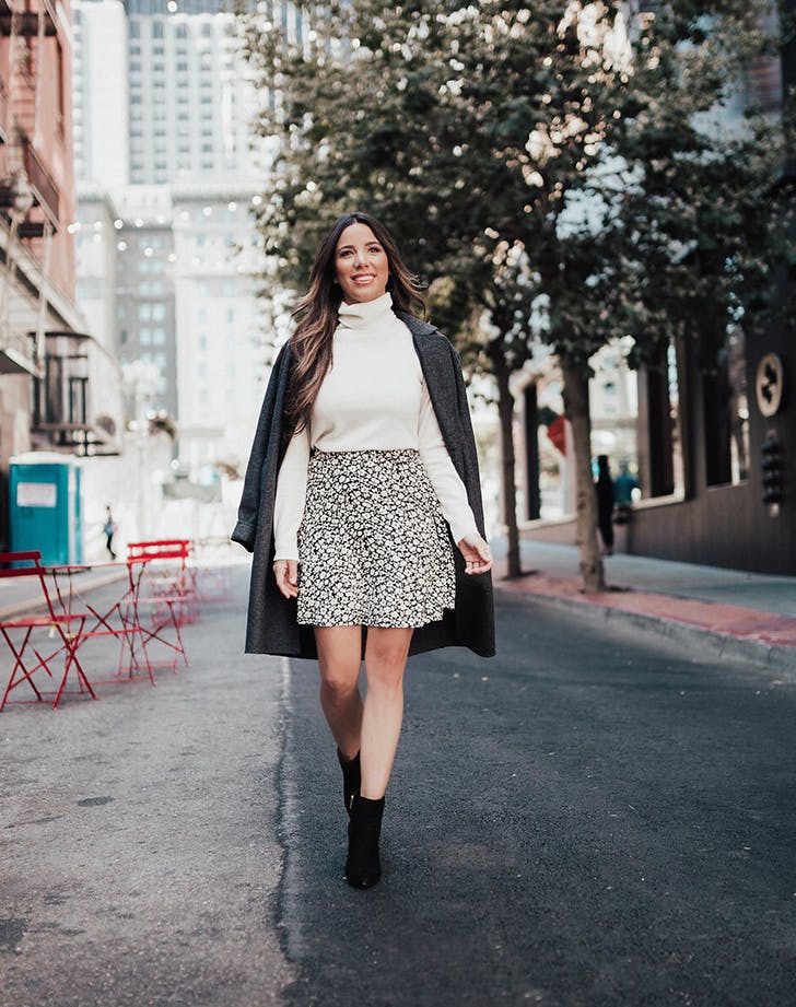 Модные и теплые комбинации со свитером для осени 2018