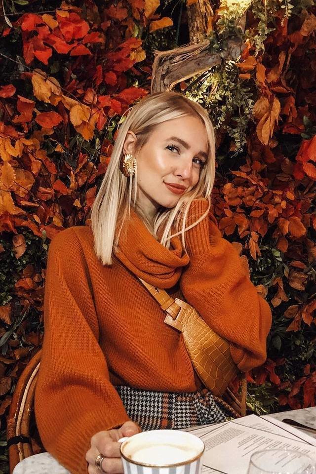 Какие аксессуары лучше всего носить с джемперами и свитерами?