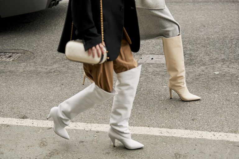 Какие белые сапоги носить весной 2019, чтобы выглядеть эффектно