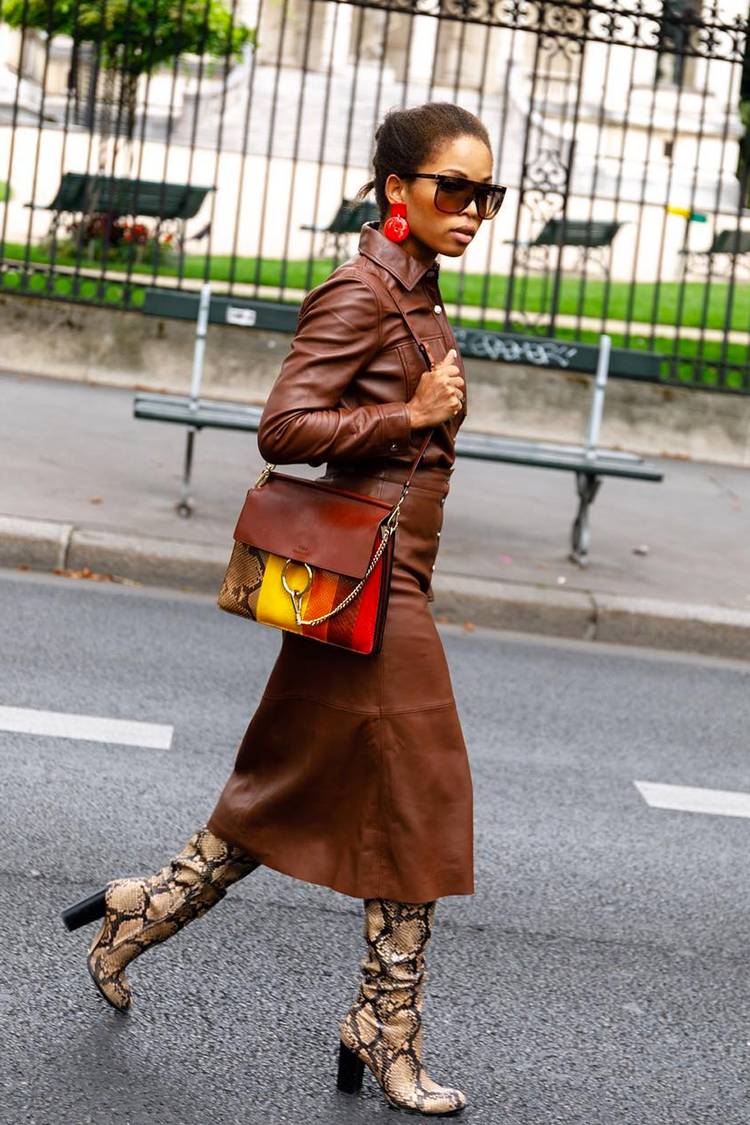 4 осенних образа с сапогами до колен, которые никогда не выйдут из моды